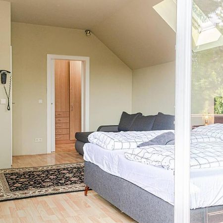 Cozy Room In Amazing House Vienna Exterior photo
